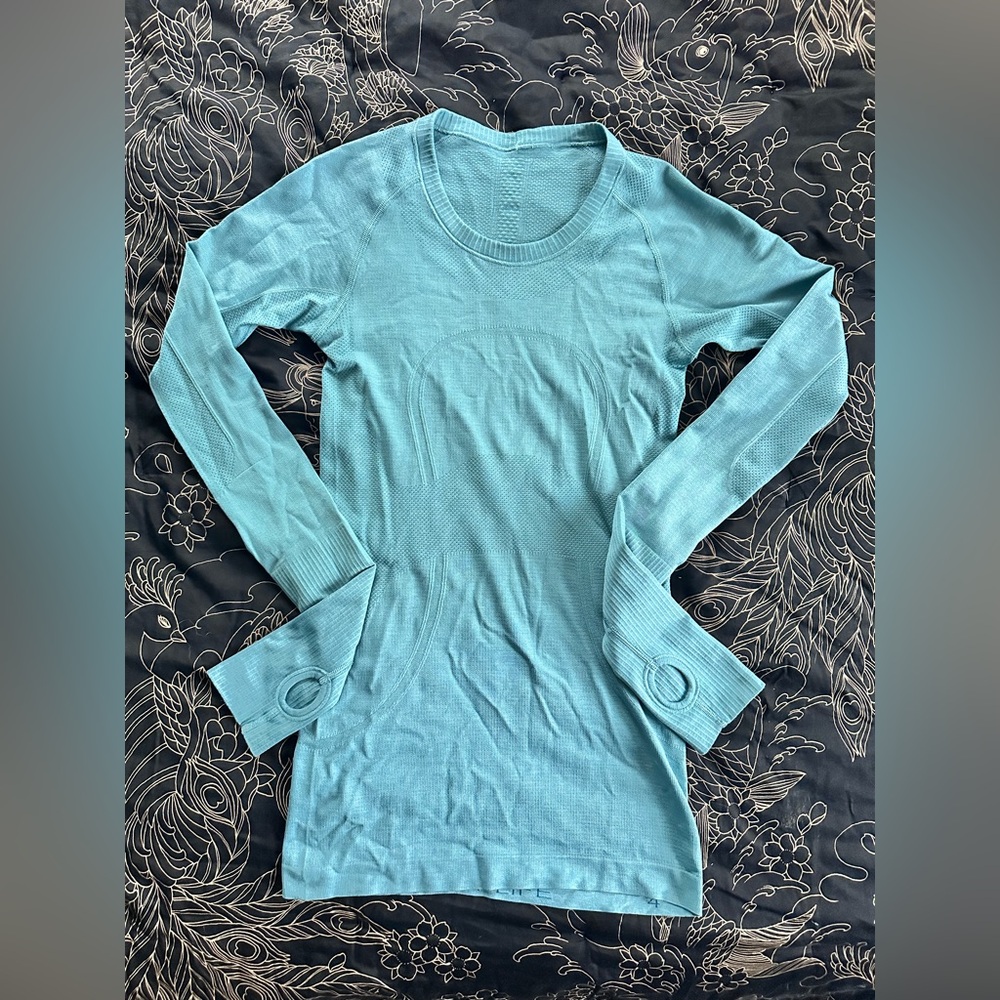 Lululemon Dusty Blue long sleeve swiftly
